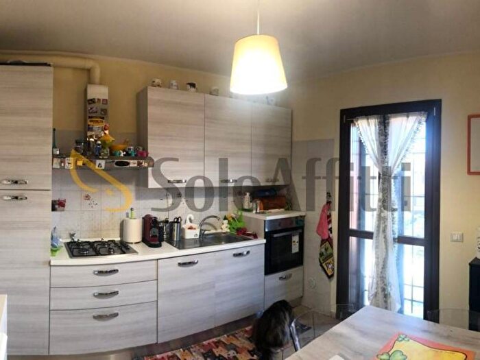 Appartamento trilocale in affitto in Via Libero Tubino, Ciampino