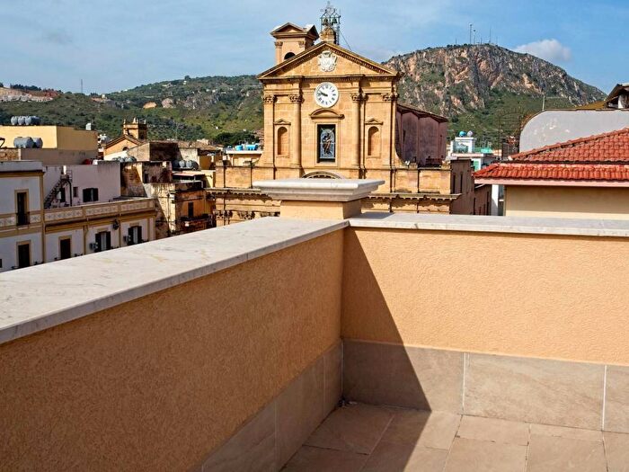 Appartamento bilocale in affitto in Via Gregorietti, Centro, Bagheria