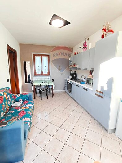 Appartamento bilocale in vendita in Via Garibaldi, Ferrera Di Varese