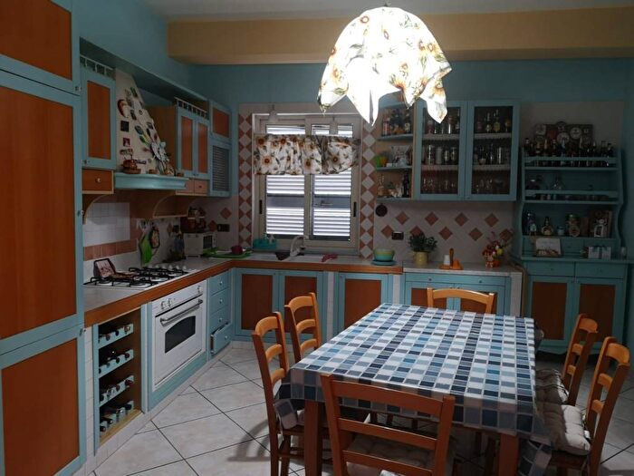 Appartamento trilocale in affitto in Via Nazionale delle Puglie, Centro, Casalnuovo di Napoli