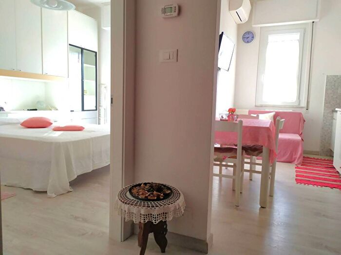 Appartamento bilocale in affitto in Via Liguria, Spotorno