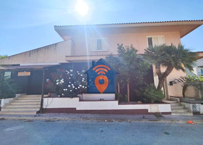 Appartamento con 5 locali in vendita in Via R Caravaglios Castelvetrano, Castelvetrano