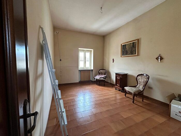 Casa con 7 locali in vendita in Via Cesare Battisti, Tricerro