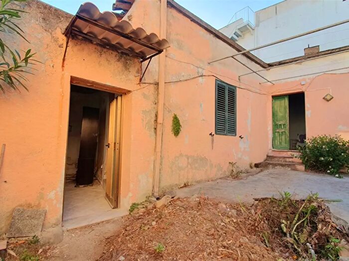 Casa con 5 locali in vendita in Via Piave, Lotzorai