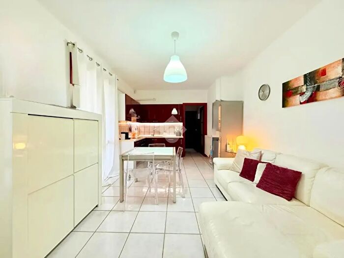 Appartamento trilocale in vendita in Via Italia, Quartu SantElena