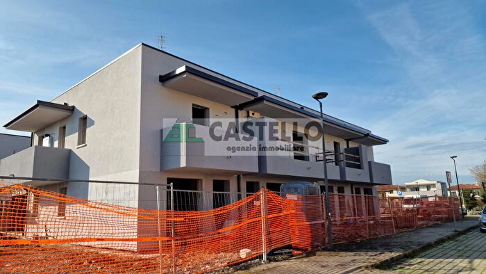 Casa quadrilocale in vendita in Via Roma, Campodarsego