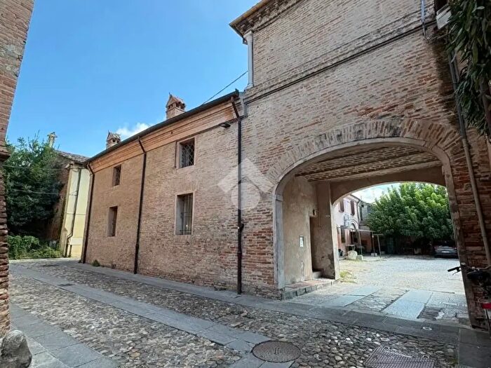 Appartamento quadrilocale in vendita in Via Francesco Baracca, Bagnacavallo