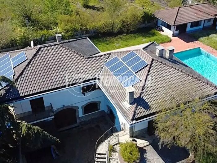 Casa con 6 locali in vendita in Via Regione Mattodera, La Cassa