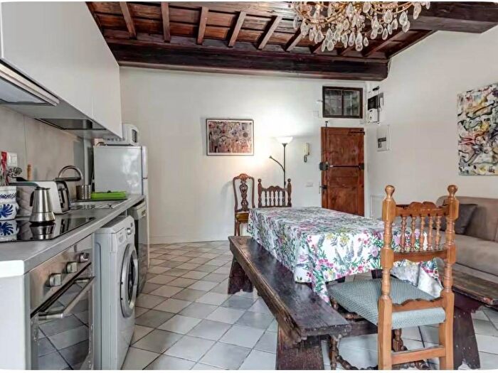 Appartamento con 6 locali in affitto in Borgo Pinti, D'Azeglio, Firenze