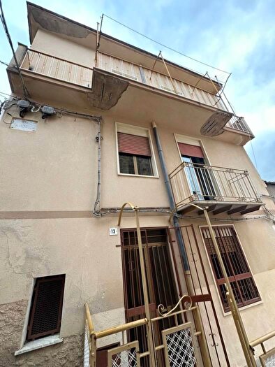 Casa trilocale in vendita in Via Chiodo Caltanissetta, Caltanissetta