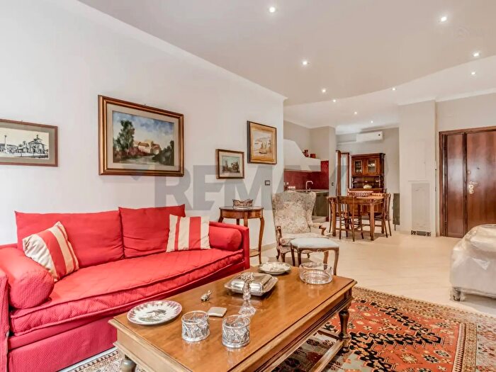 Appartamento trilocale in vendita in Roma