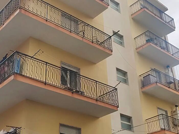 Appartamento quadrilocale in affitto in Via Calveri, Reggio Calabria