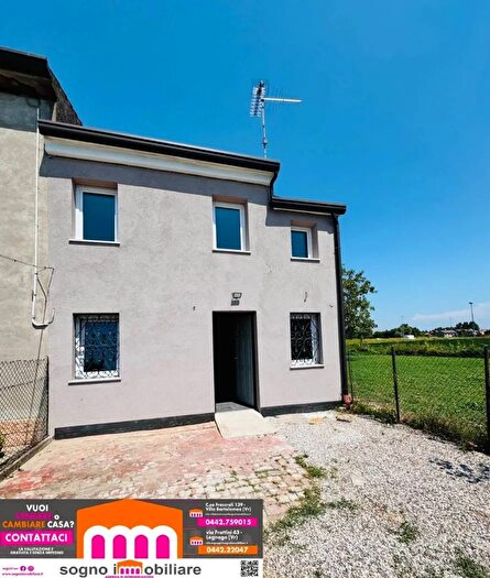 Casa con 6 locali in vendita in Via Pier Domenico Frattini, Legnago