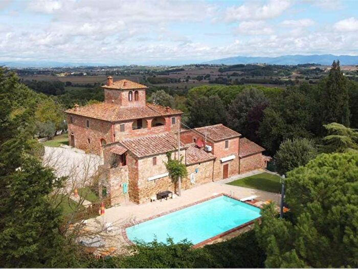 Casa con 6 locali in affitto in via san savino, Lucignano