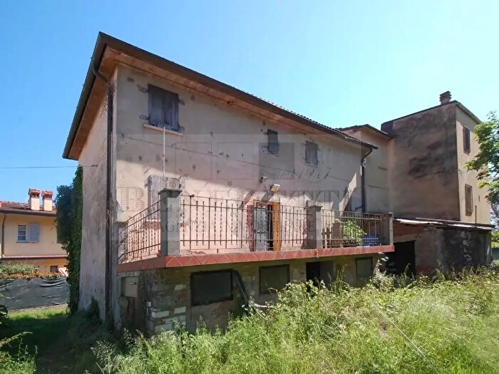 Casa con 10 locali in vendita in Via Antonio Meucci, Pietrasanta