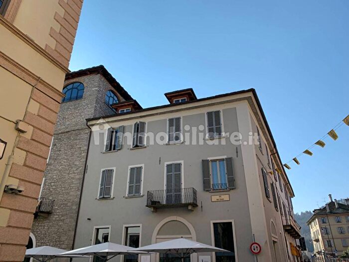 Appartamento trilocale in affitto in Via degli Osci, Centro, Domodossola