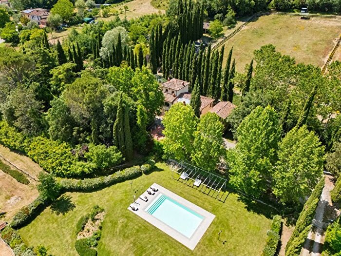 Casa con 13 locali in vendita in Laterina Pergine Valdarno