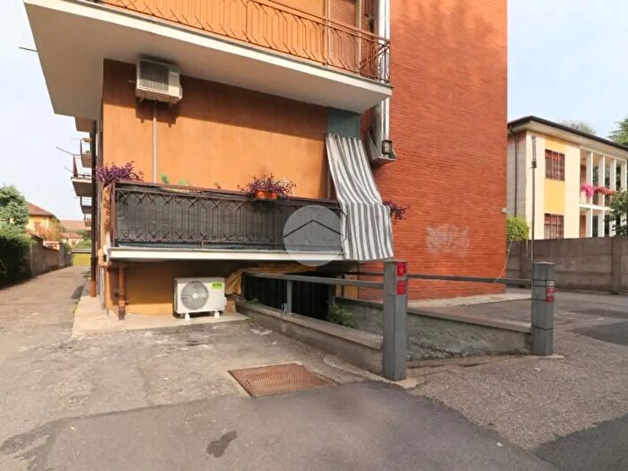 Casa bilocale in vendita in Via Mazzo, Rho