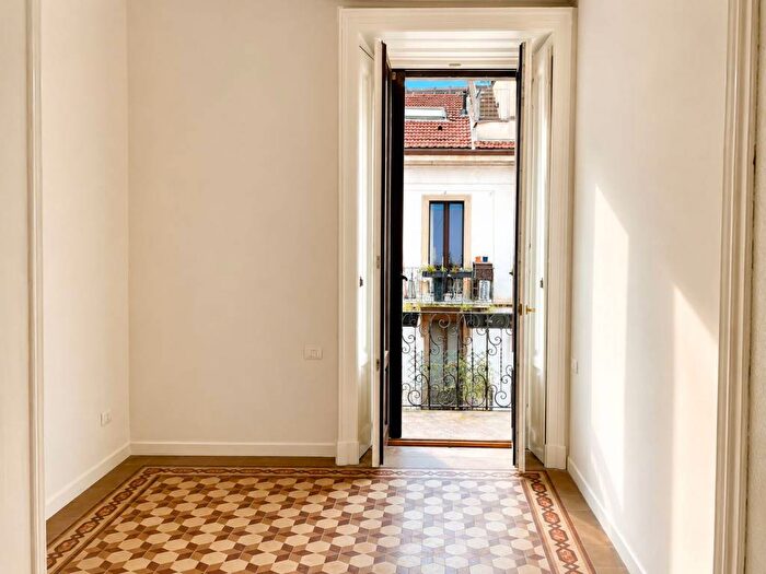 Appartamento monolocale in affitto in Via Agostino Bertani, Arco della Pace, Milano