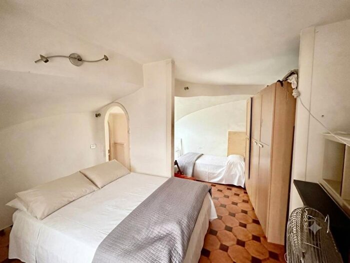 Appartamento bilocale in vendita in Piazza San Domenico Maggiore, Centro Storico, Napoli