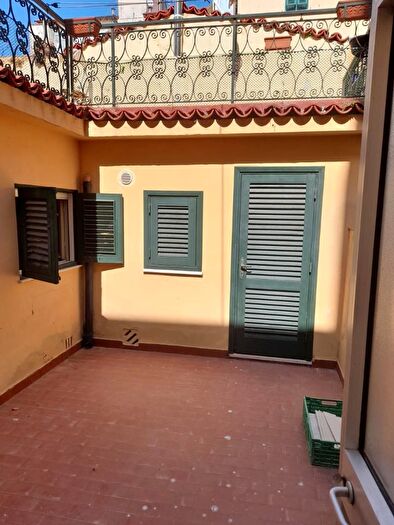 Appartamento con 6 locali in vendita in Via della Cappellina, Livorno