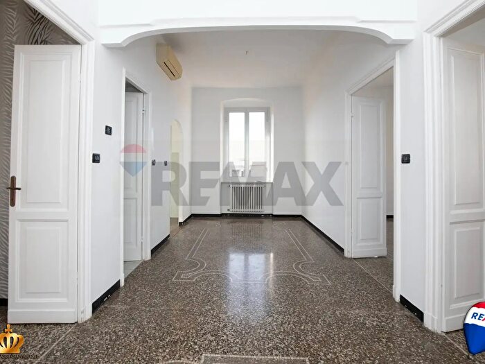 Appartamento quadrilocale in vendita in Viale Goffredo Franchini, Genova