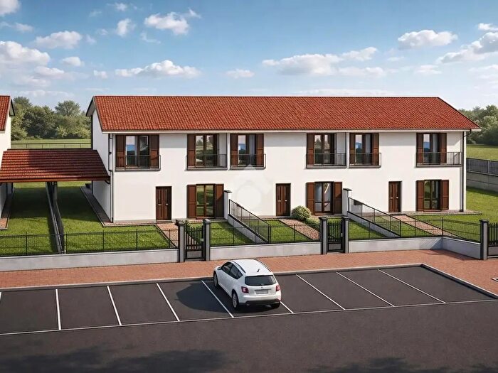 Casa con 5 locali in vendita in Via Po, La Loggia