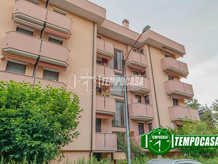 Appartamento trilocale in vendita in Via Cooperazione, Binasco