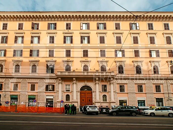 Appartamento trilocale in vendita in Via Principe Eugenio, Roma