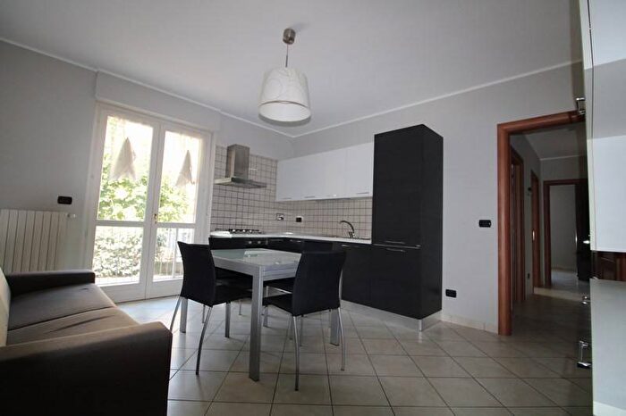 Appartamento trilocale in affitto in Via Principi di Piemonte, Centro, Bra