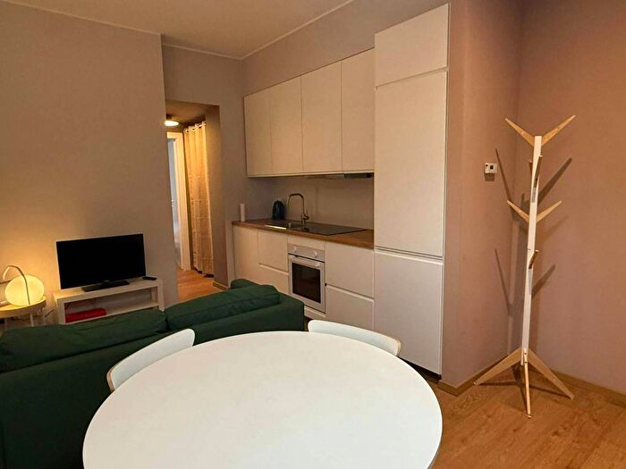 Appartamento monolocale in affitto in Via Bezzecca, Montenero, Milano