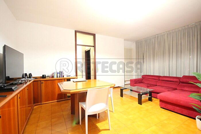 Appartamento con 5 locali in vendita in Viale X Martiri, Vicenza