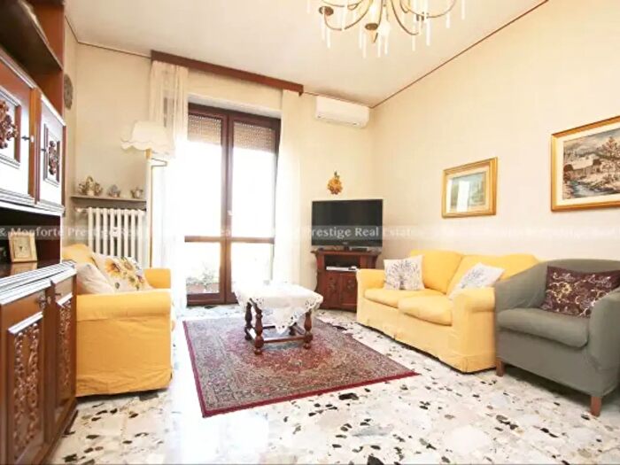 Appartamento trilocale in vendita in Via Curio Dentato, Milano