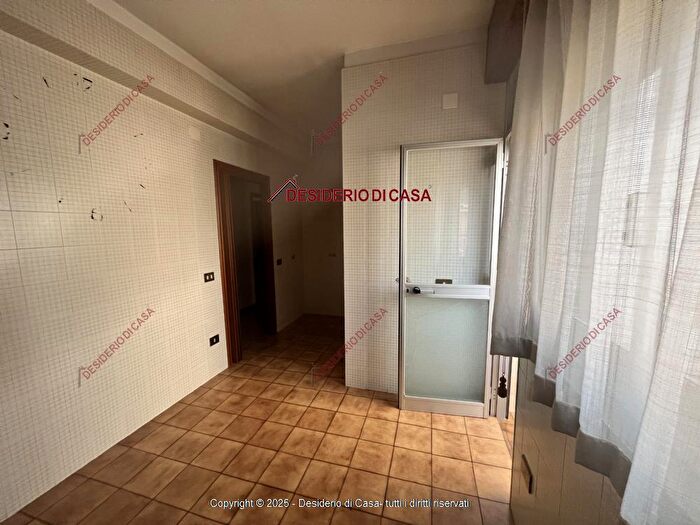 Appartamento con 5 locali in vendita in Via Ciaculli Ciaculli Pa Italia, Palermo