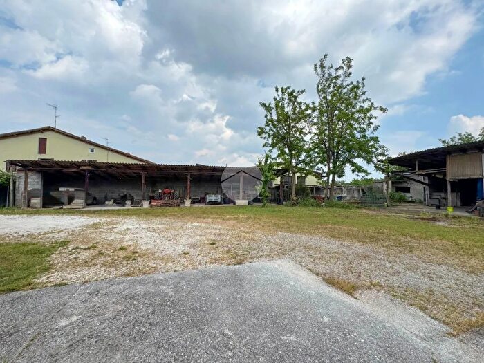 Casa quadrilocale in vendita in Via Sant Antonio, Montichiari