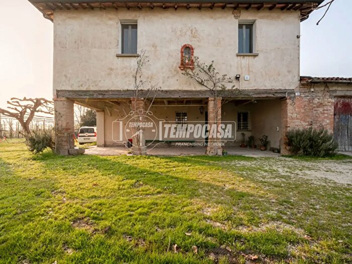 Appartamento con 8 locali in vendita in Via Prati, Faenza