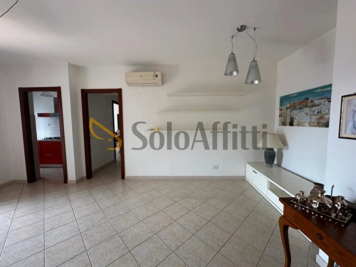 Appartamento trilocale in affitto in Largo Jacopo Peri, Latina