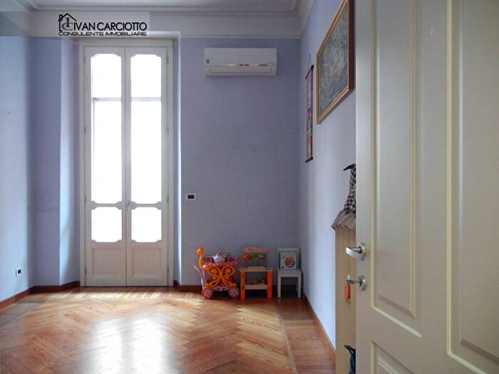 Appartamento trilocale in affitto in Via Gaetano Donizetti, San Salvario Dante, Torino
