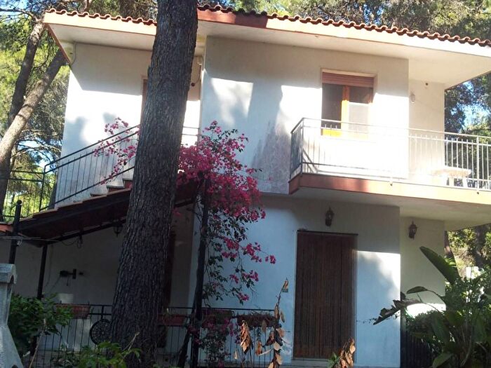 Appartamento trilocale in affitto in Via Soyuz, Castellaneta Marina, Castellaneta