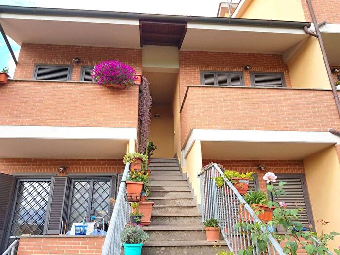 Appartamento trilocale in affitto in via impressori, Trigoria, Roma