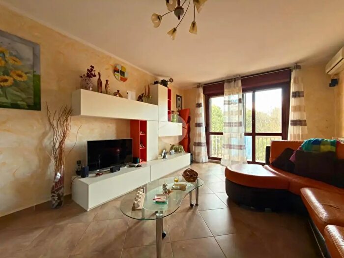 Appartamento trilocale in vendita in Via Monfalcone, Vercelli