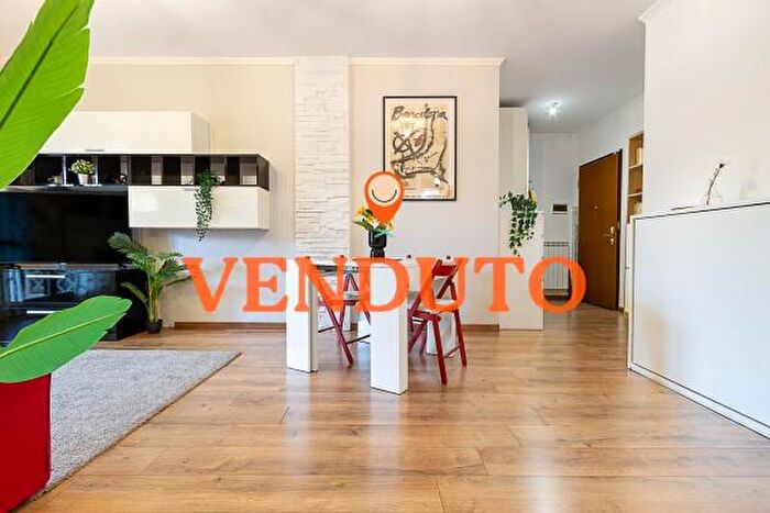 Appartamento bilocale in vendita in Via Mario Carotenuto, Roma