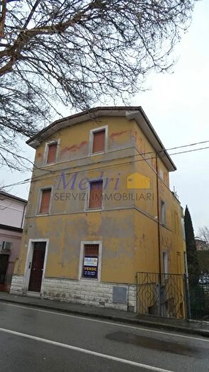 Casa con 11 locali in vendita in Viale Osservanza, Cesena