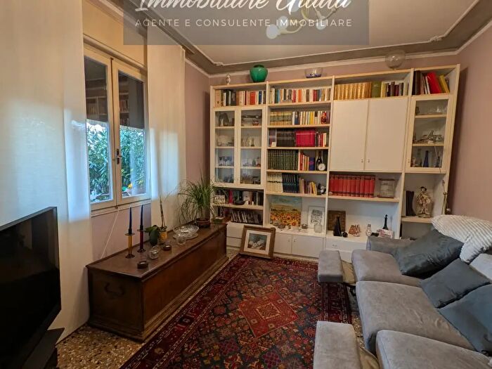 Casa con 5 locali in vendita in Vittorio Veneto