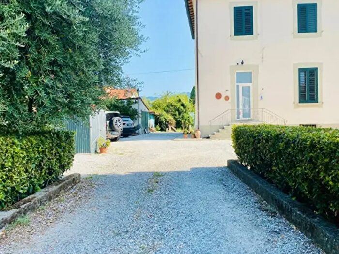 Casa con 6 locali in vendita in Via dei Gianni, Lucca
