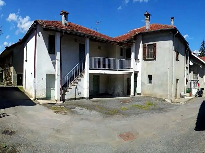 Casa con 6 locali in vendita in Praie, Piana Crixia