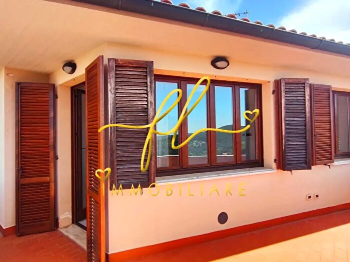 Appartamento trilocale in vendita in Castagneto Carducci