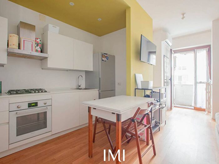 Appartamento monolocale in affitto in Via Solari, Solari, Milano