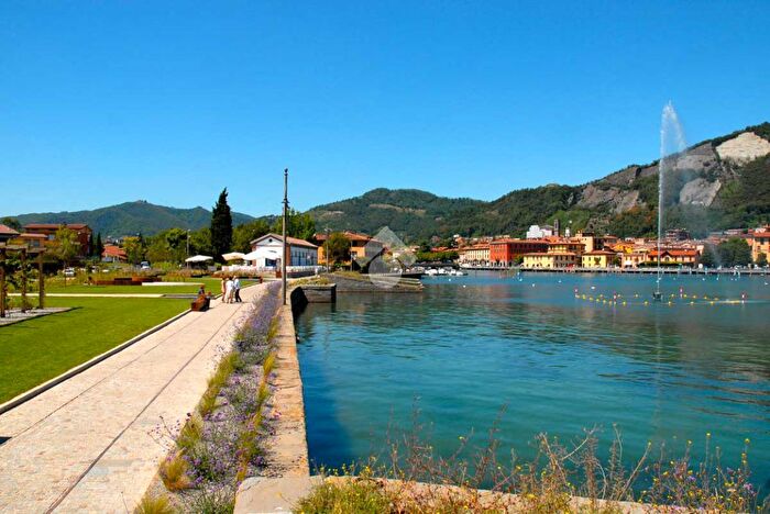 Appartamento quadrilocale in affitto in Via Giuseppe Garibaldi, Paratico