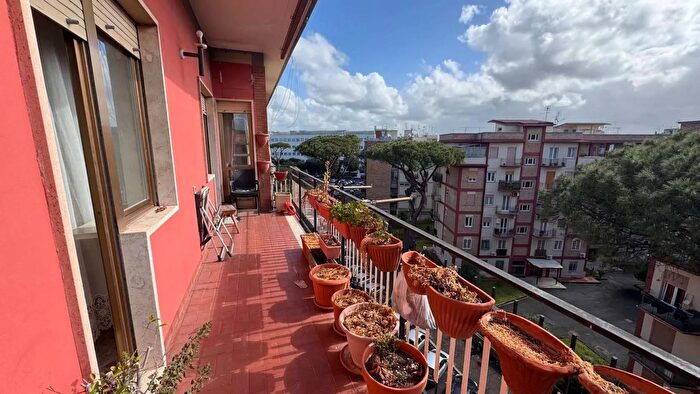 Appartamento trilocale in vendita in Via Capo Poro Roma, Roma